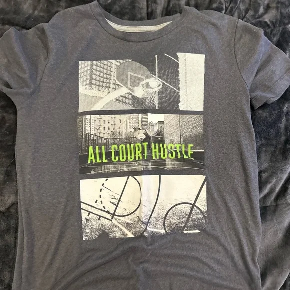 Old Navy boys TShirt - Picture 1 of 3